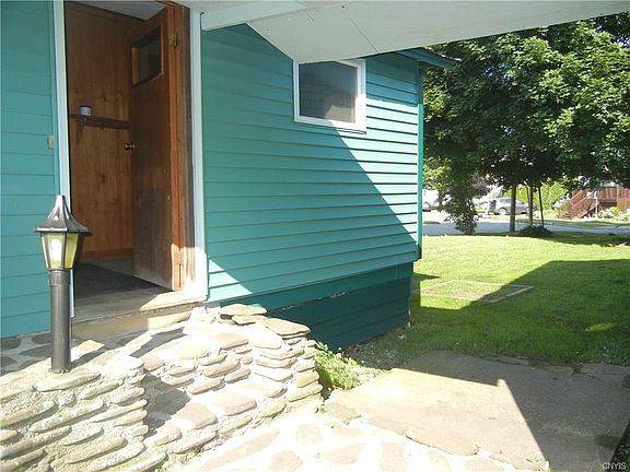 5th image of 107 John St