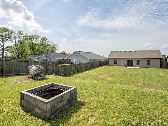 4th image of 8917 Woodford Drive