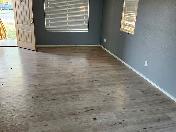 2nd image of 302 Runnells St