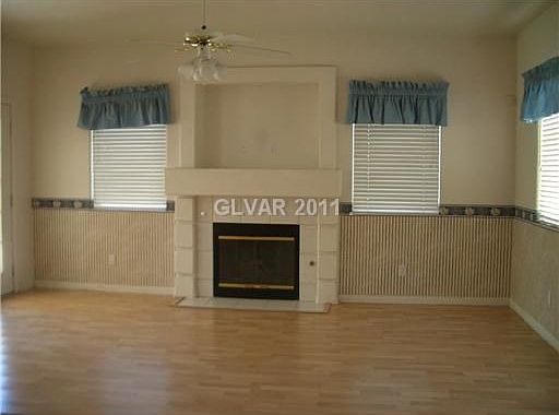 2nd image of 3305 Moon River St
