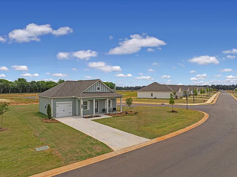 Grove Landing — Photo 20