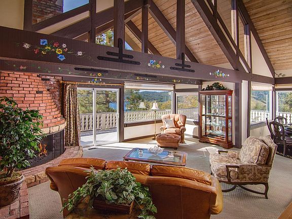 5th image of 1289 Yellowstone Dr