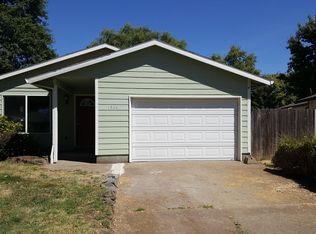 1544 SE Kent St, McMinnville, OR 97128