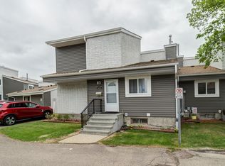 Aspen Close, Edmonton, AB T6L 2B9