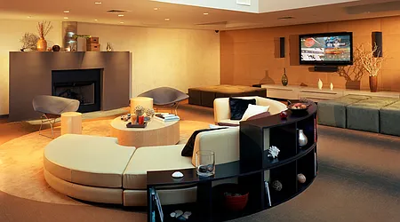 Rented by R New York