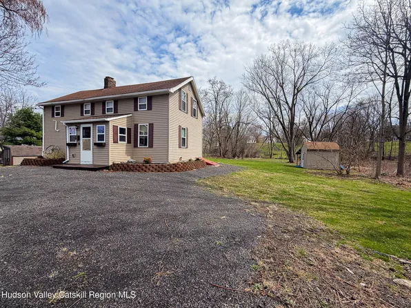 28 Hollister Street, Coxsackie, NY 12051