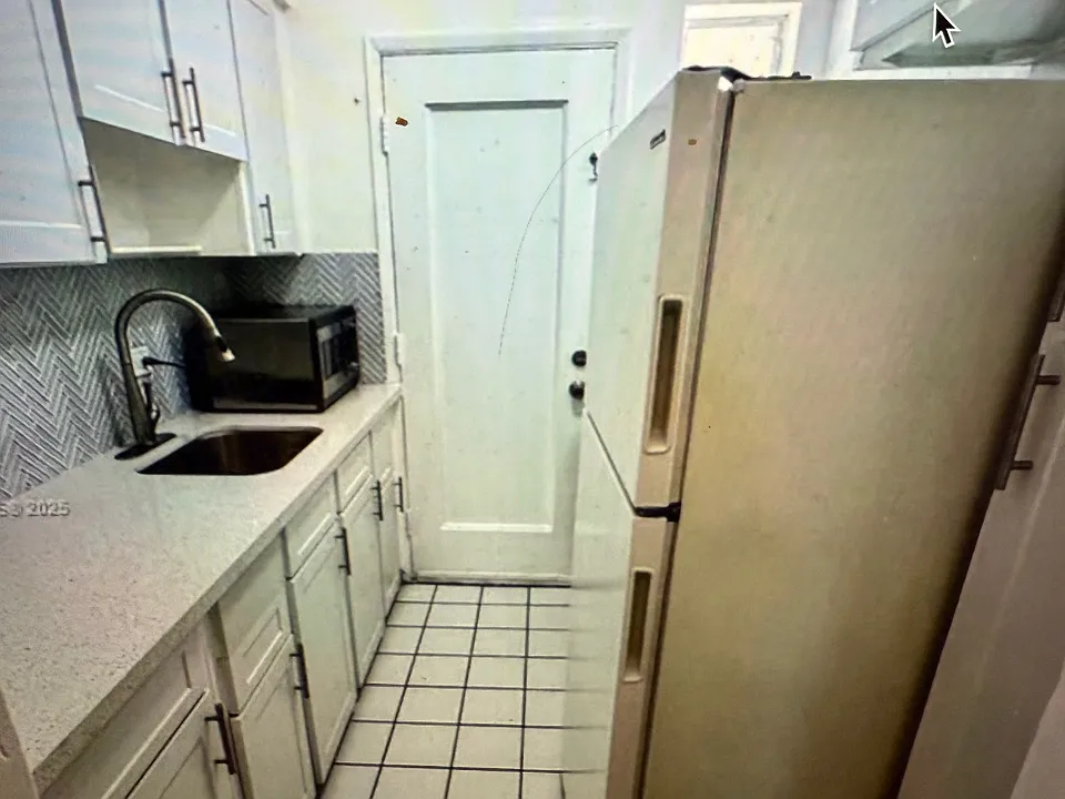 nice well designed kitchen