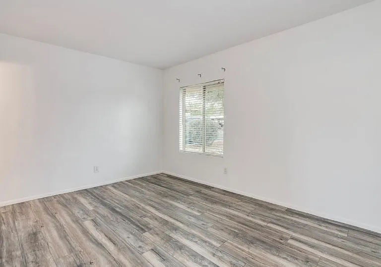 1327 S Wright Rd — Photo 17