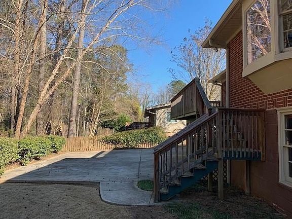 4th image of 1900 McJenkin Dr NE
