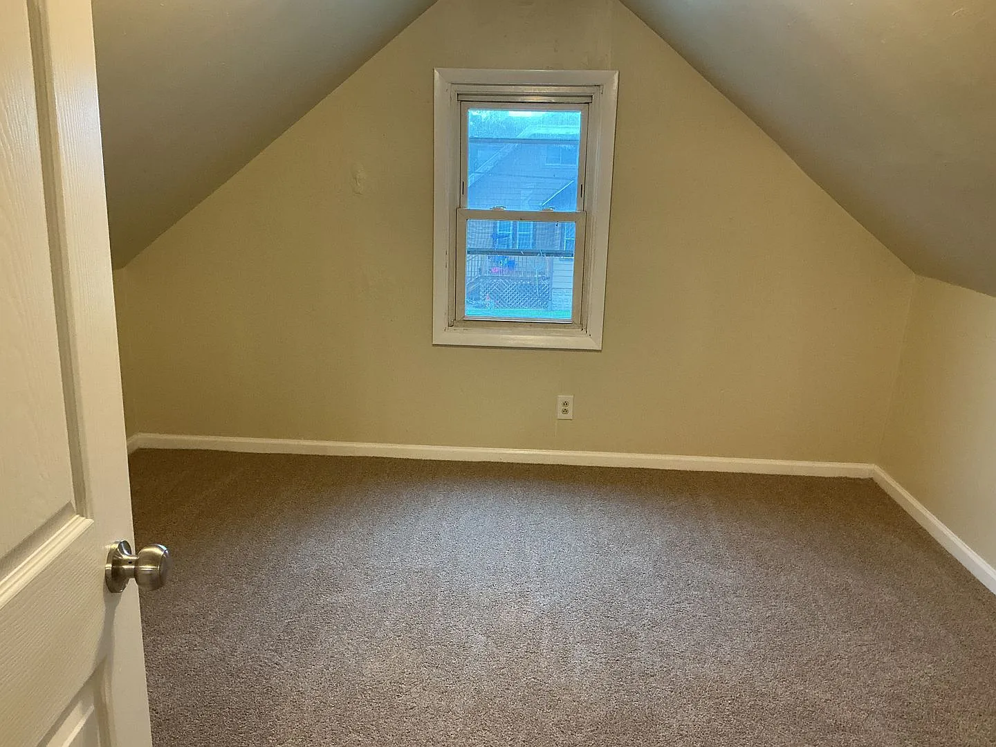 4 Bedroom Single Family Home with off street parking — Photo 3