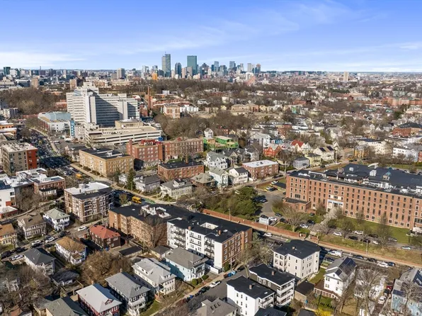 343 S Huntington Ave APT 4, Jamaica Plain, MA 02130