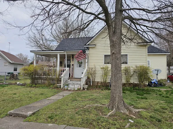 33 W Saint Louis Street, Aurora, MO 65605