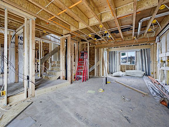 4th image of 153 Park St