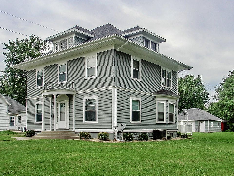 1st image of 805 W Linn St