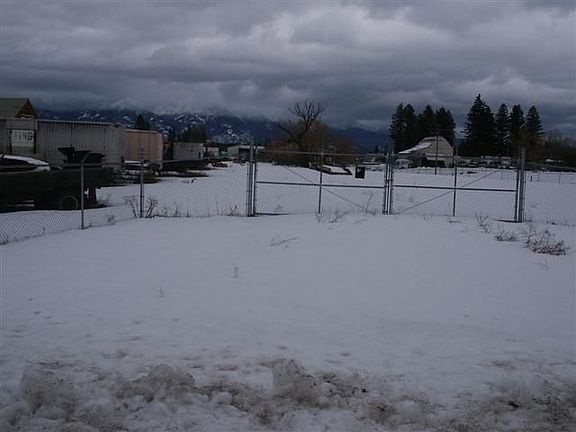 2nd image of 995 Trumble Creek Rd