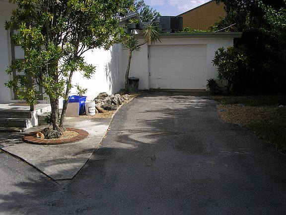 4th image of 4776 Vilma Ln