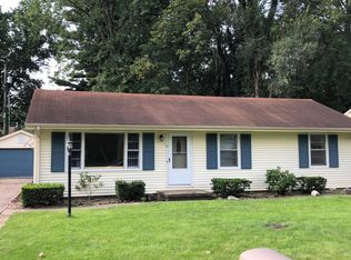 715 Breen Dr, Champaign, IL 61820