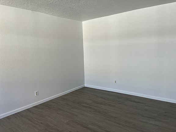 5th image of 3440 Ross Ave SE #F