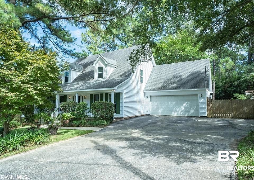 1st image of 513 Lake Shore Dr