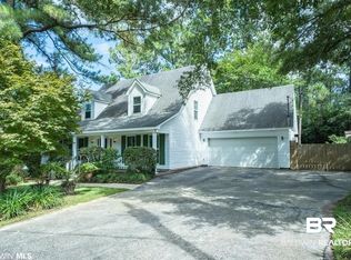 513 Lake Shore Dr, Daphne, AL 36526