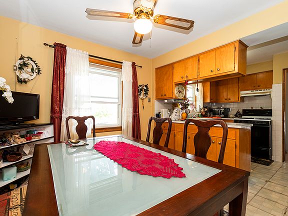 4th image of 4601 S Komensky Ave