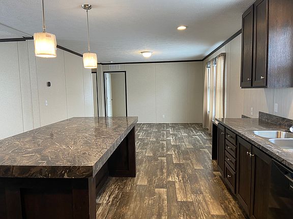 4th image of 42 Ash Ave #42