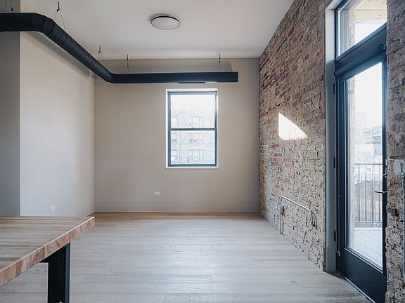 3rd image of 2228 N Kedzie Blvd #203