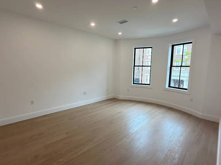 34 Orkney Rd #2D — Photo 5