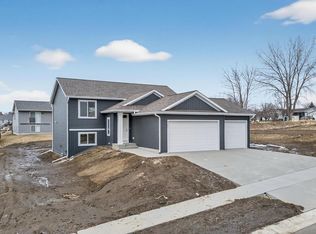 6151 Cody Ln NW, Rochester, MN 55901