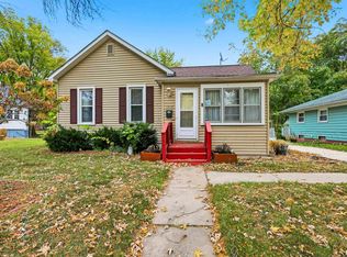 2005 17th St, Rock Island, IL