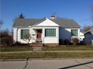 3983 W 210th St, Fairview Park, OH