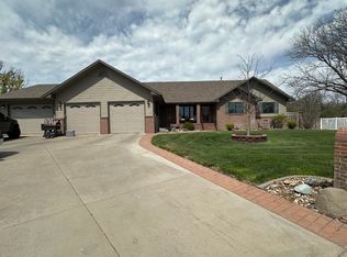 2619 Tanglewood St, Great Bend, KS 67530