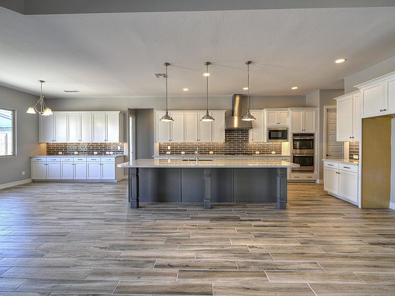 3rd image of 9416 W Villa Hermosa