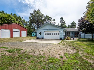 3877 SW Dahlia Ln, Waldport, OR, 97394