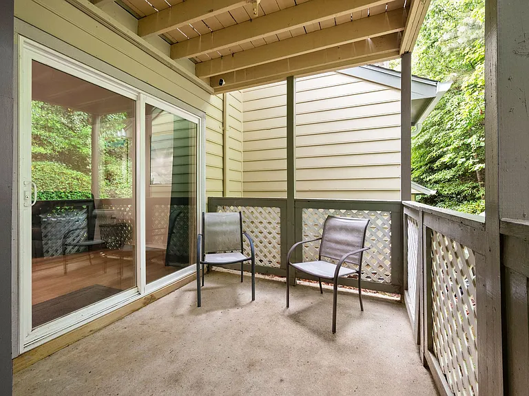 604 Broad Leaf Cir — Photo 39