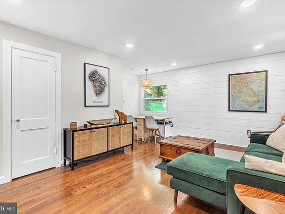 4th image of 6511 Berkshire Dr
