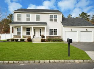 11 Wildflower Dr, Ridge, NY 11961