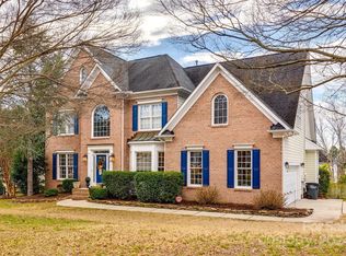 3086 River Bend Dr, Tega Cay, SC 29708