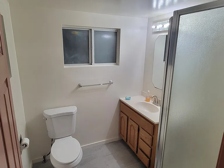 704 E Palmer Ave — Photo 11