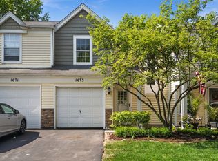 1673 Pebble Beach Cir, Elgin, IL 60123