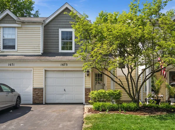 1673 Pebble Beach Cir, Elgin, IL 60123
