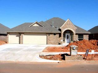 1309 NW 14th Pl, Moore, OK 73160