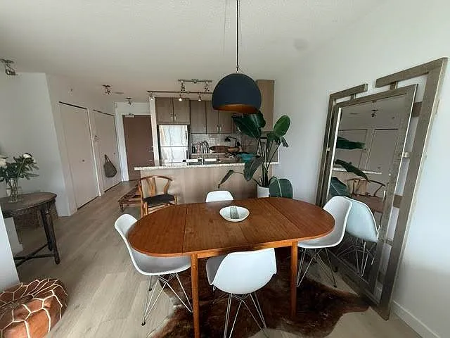 660 Nootka Way #1207 — Photo 2