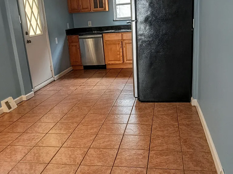 2630 E Birch St — Photo 10