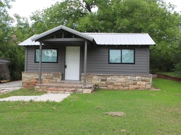 218 S Dewey Ave, Chandler, OK 74834