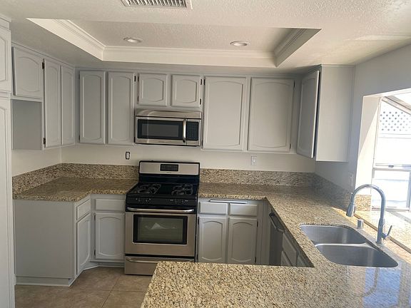 3rd image of 390 Jeremiah Dr Unit D