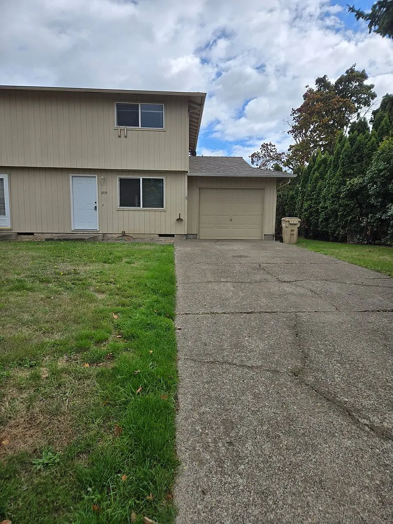 Burkhart Duplex — Photo 1