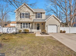 39 Country Club Rd, Pine Hill, NJ 08021