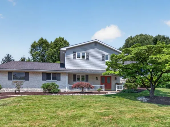 5463 Doris Dr, Allentown, PA 18106