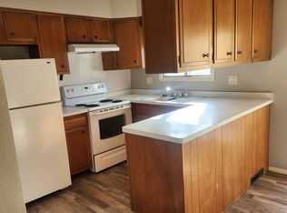 716 12th St #12, Baraboo, WI 53913